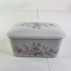 Princess House Exclusive Handcrafted Porcelain Vintage Trinket Box Japan Floral